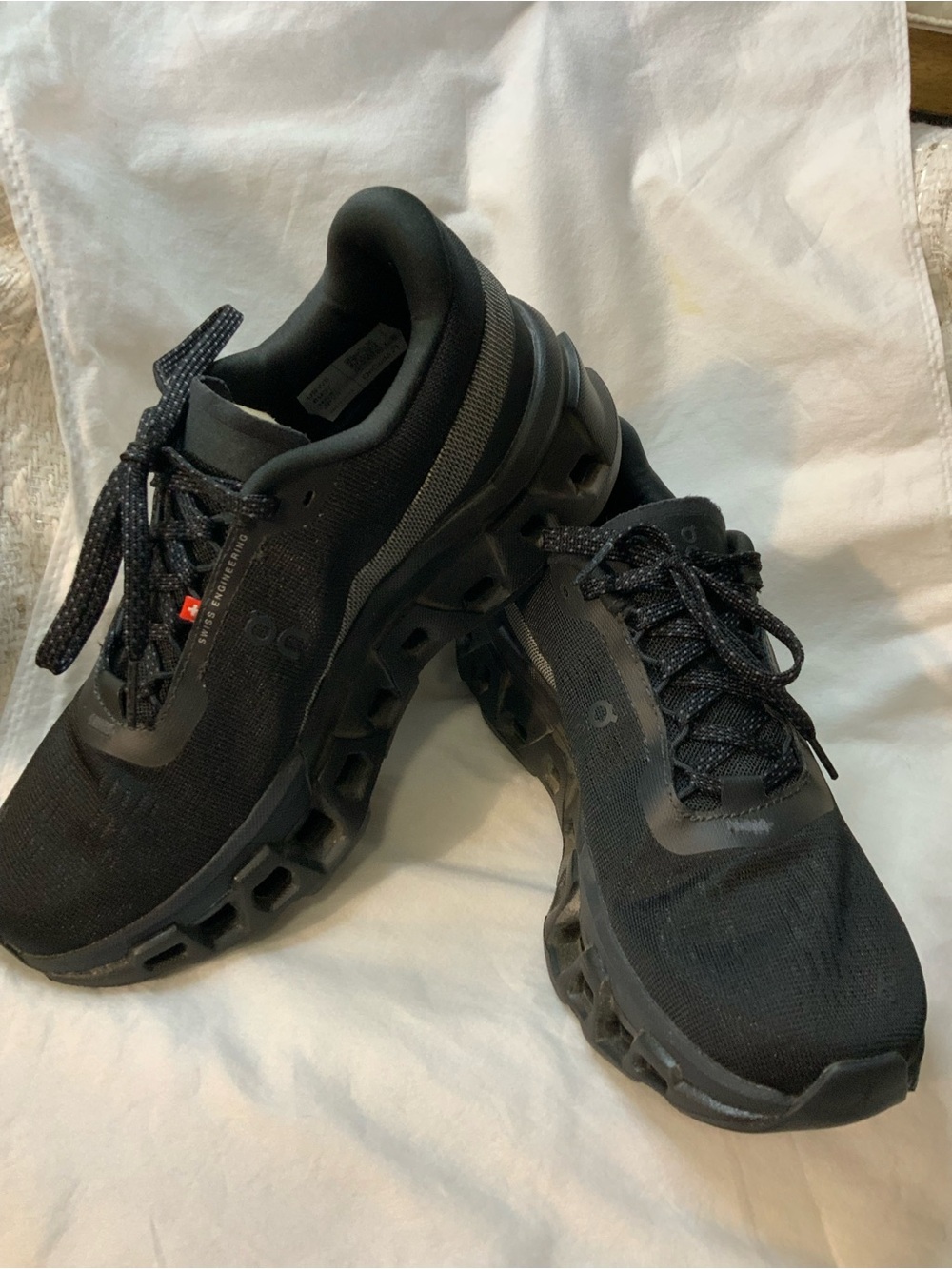 On Running Men's Black Cloudswift Running Shoes